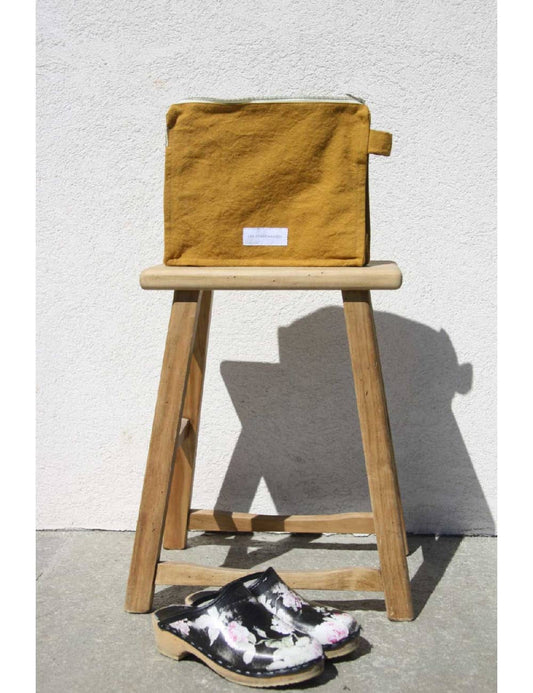 Neceser amarillo