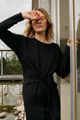 VESTIDO ANUDADO NEGRO